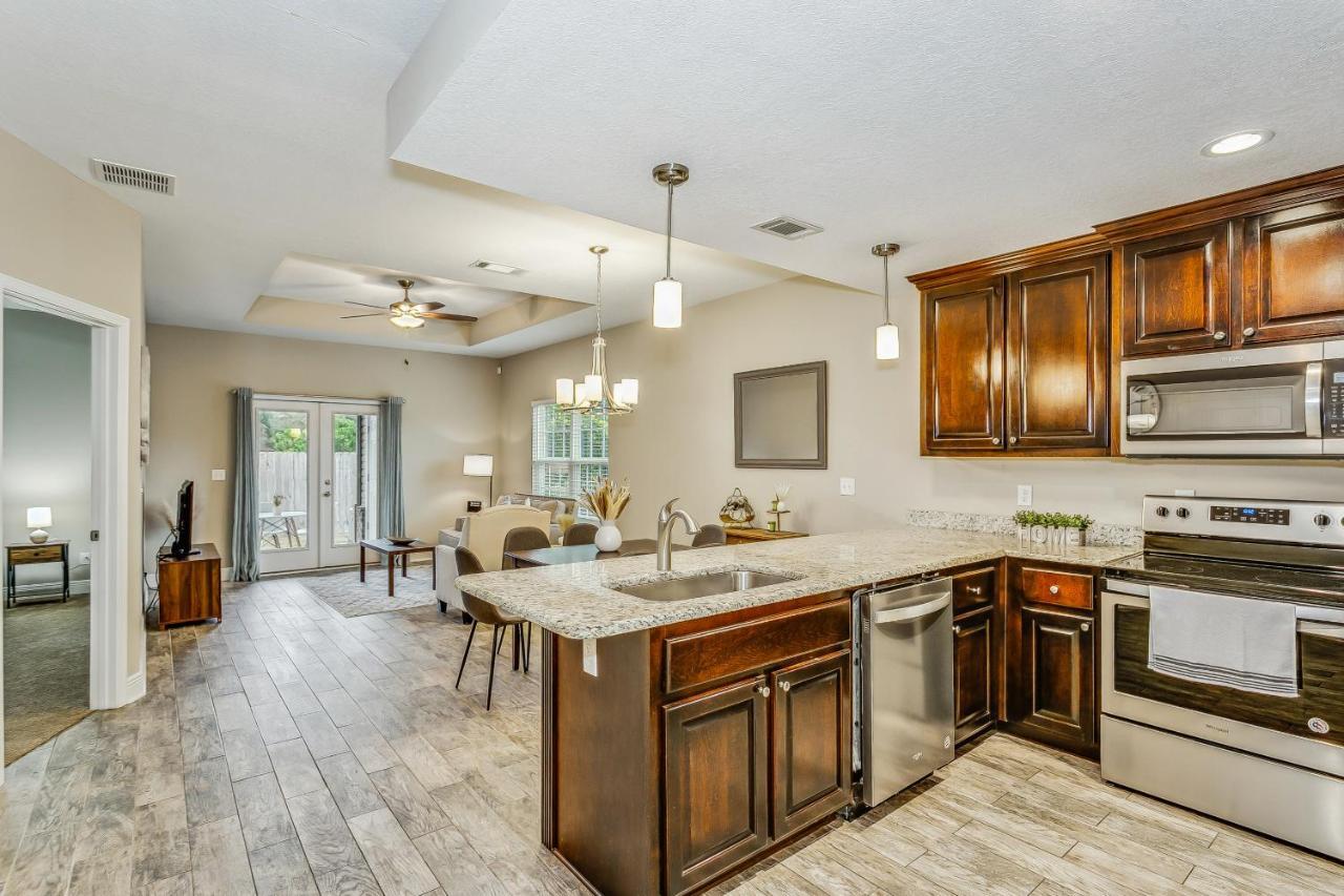 Lovely Town-Home In Pensacola Luaran gambar